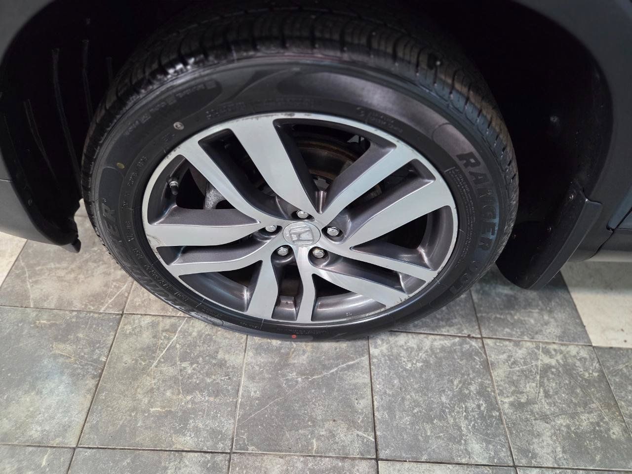 Used 2018 Honda Pilot Elite image 42