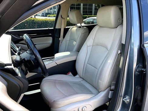 Used 2021 Buick Enclave Essence w/ Sound and Sites Package image 7