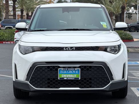 Used 2023 Kia Soul LX w/ LX Technology Package image 8