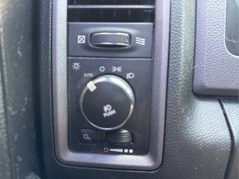 Used 2013 RAM 1500 Express image 18