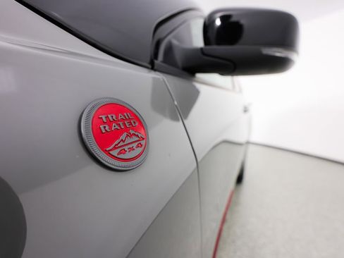 Used 2022 Jeep Compass Trailhawk w/ Trailhawk Convenience Group image 12