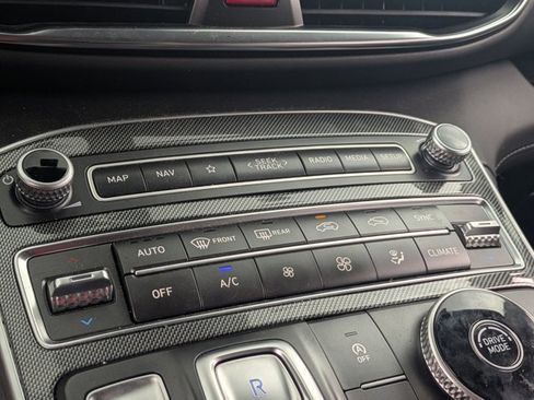 Used 2023 Hyundai Santa Fe SEL w/ Premium Package image 11