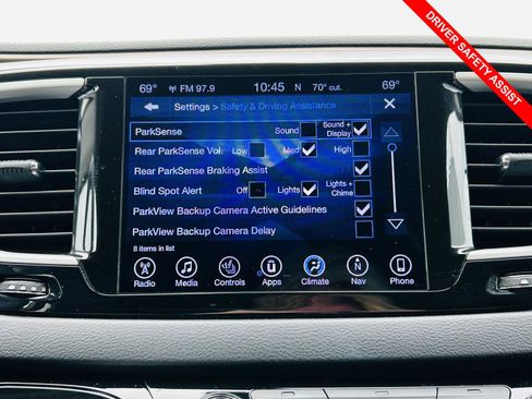 Used 2017 Chrysler Pacifica Touring-L FWD image 6