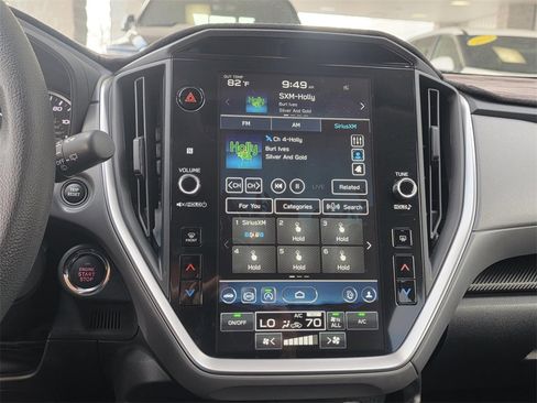 Used 2025 Subaru Crosstrek 2.0i Premium image 17