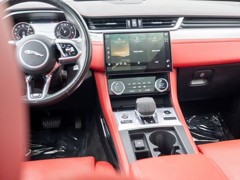 Used 2021 Jaguar F-PACE R-Dynamic S AWD/4WD image 21