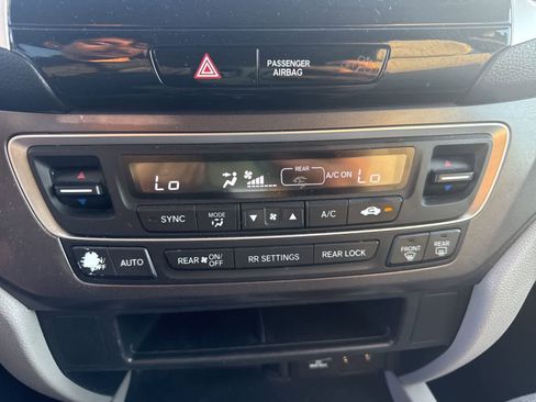 Used 2017 Honda Pilot EX image 22