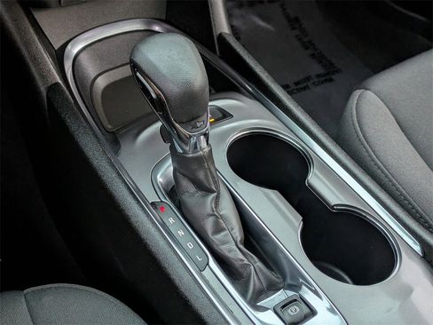 Used 2024 Chevrolet Malibu LT image 18