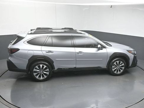 Certified 2025 Subaru Outback Touring w/ Popular Package #2 AWD/4WD image 49