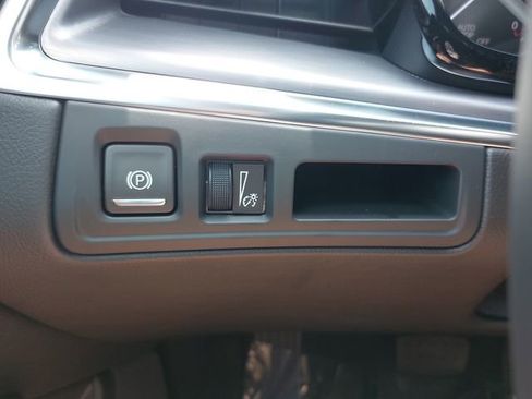 Used 2025 Cadillac XT5 Luxury w/ LPO, Floor Liner Package AWD/4WD image 26