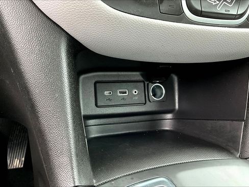 Used 2024 Chevrolet Equinox LS image 16