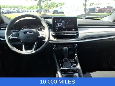 Used 2024 Jeep Compass Latitude AWD/4WD image 11