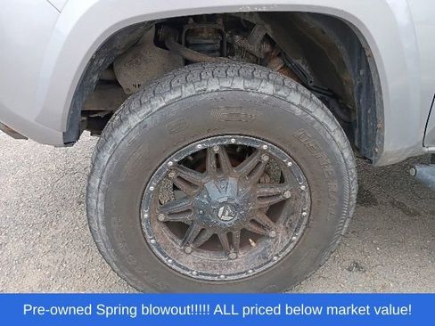 Used 2016 Toyota Tacoma TRD Sport w/ Towing Package AWD/4WD image 24