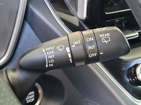 Used 2023 Toyota Corolla Cross XLE FWD image 33