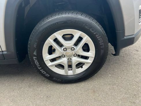 Used 2018 Jeep Compass Sport AWD/4WD image 5