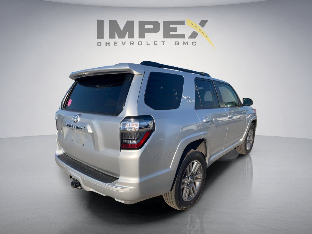 Used 2024 Toyota 4Runner TRD Sport AWD/4WD image 5