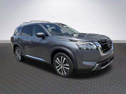 Used 2022 Nissan Pathfinder Platinum w/ Cargo Package