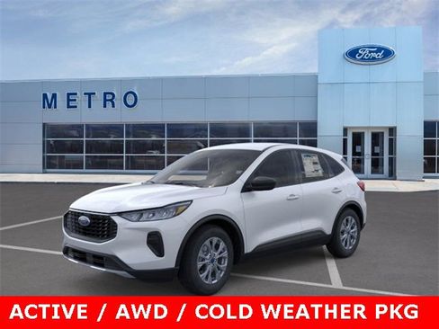 New 2025 Ford Escape Active w/ Cold Weather Package image 2