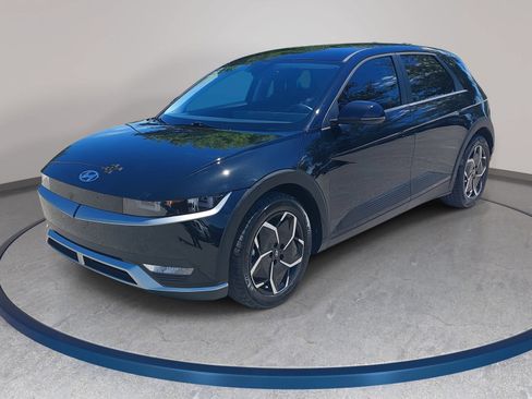 Used 2024 Hyundai Ioniq 5 SE RWD image 1