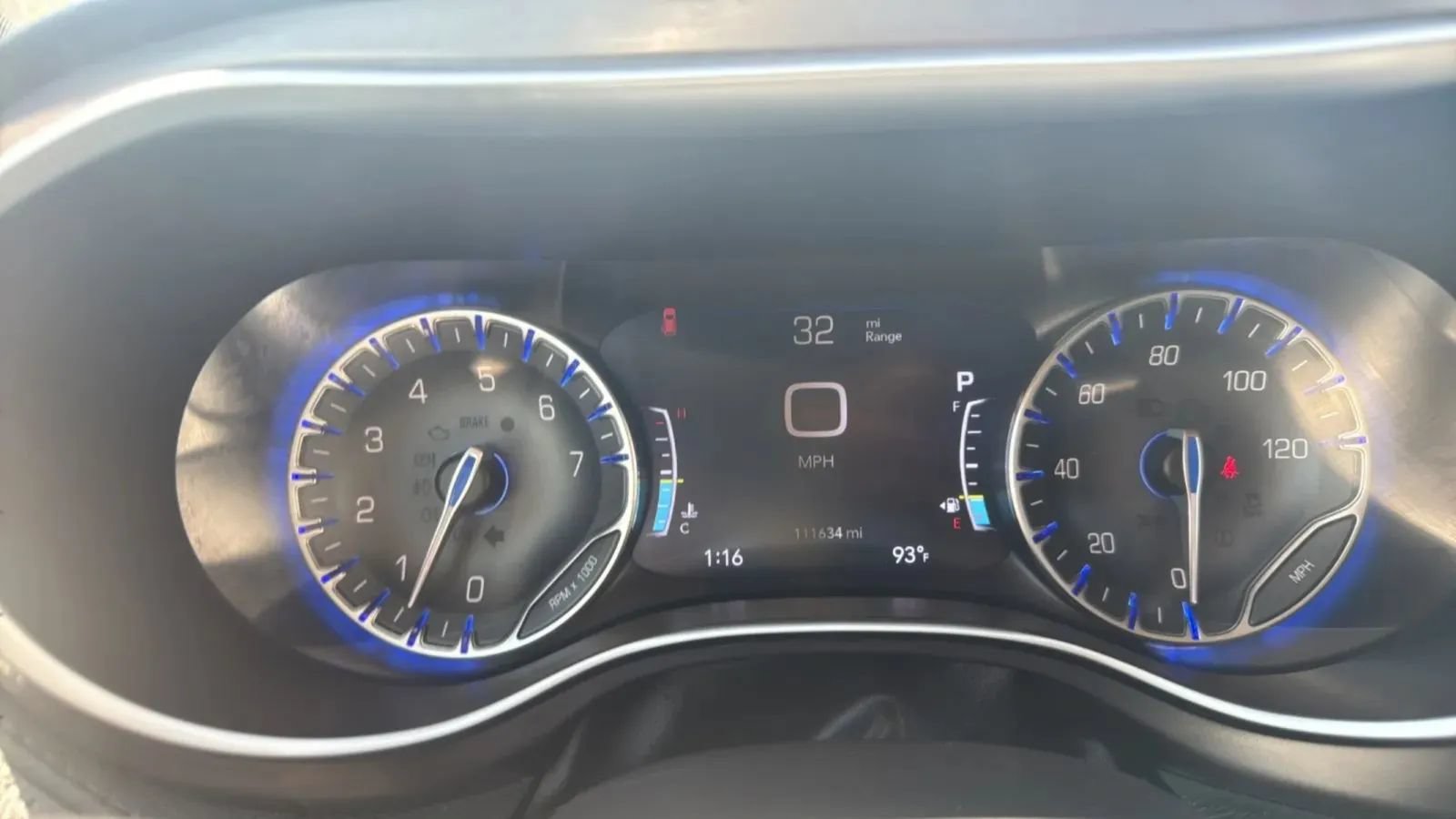 Used 2017 Chrysler Pacifica Limited FWD image 13