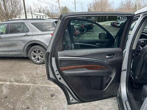 Used 2017 Acura MDX SH-AWD image 16