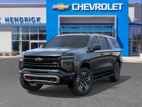 New 2026 Chevrolet Suburban Z71 image 8