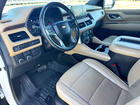 Used 2021 Chevrolet Tahoe Premier w/ Premium Package image 11