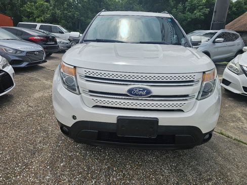 Used 2011 Ford Explorer Limited w/ 301A Rapid Spec Order Code FWD image 3