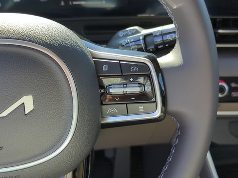 New 2026 Kia Carnival EX image 31