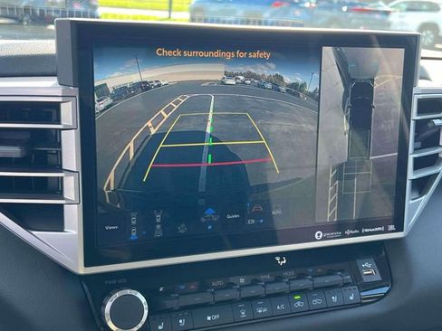 Used 2022 Toyota Tundra Limited image 13