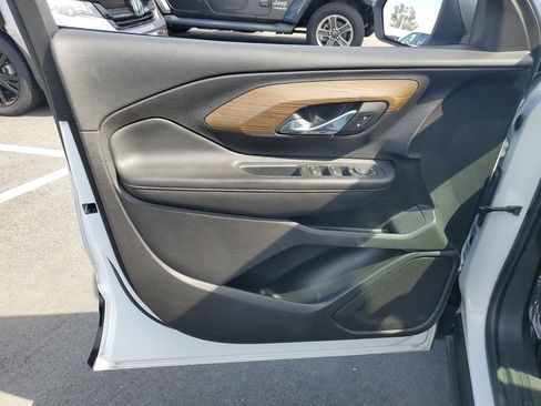 Used 2018 GMC Terrain SL image 19