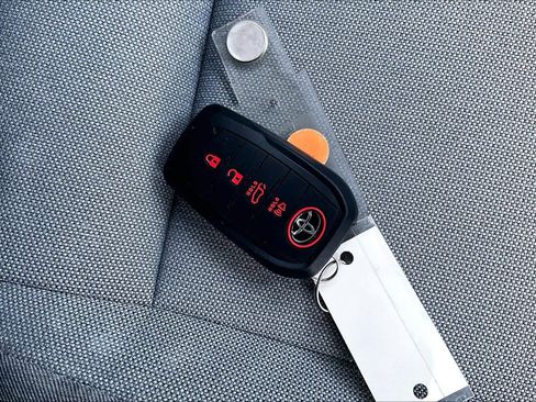 Used 2025 Toyota Camry LE image 15