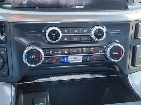 Used 2024 Ford F150 Lariat w/ FX4 Off-Road Package image 13