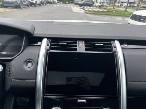New 2026 Land Rover Discovery S AWD/4WD image 25
