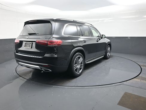 Used 2021 Mercedes-Benz GLS 450 4MATIC image 3