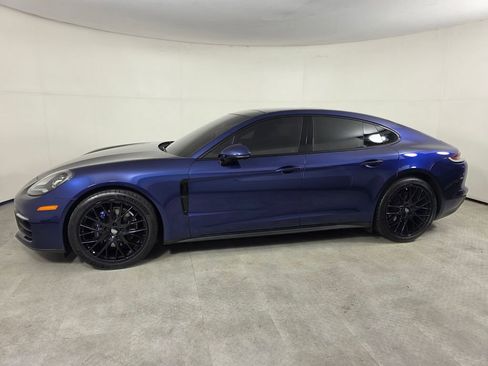 Used 2022 Porsche Panamera RWD image 7