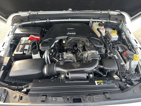 Used 2018 Jeep Wrangler Unlimited Sport S image 27