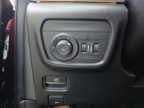 New 2025 Jeep Grand Cherokee L Limited image 27