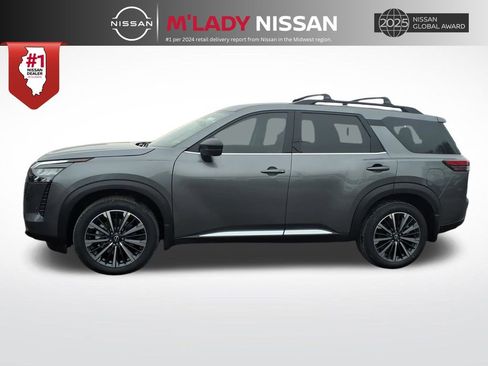 New 2026 Nissan Pathfinder Platinum image 4