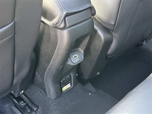 Used 2020 Jeep Renegade Limited w/ UConnect 8.4 Nav Group image 13