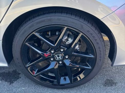 Used 2025 Honda Civic Sport image 16