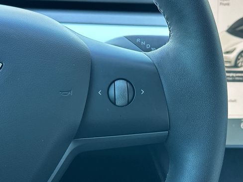 Used 2021 Tesla Model Y Long Range image 27