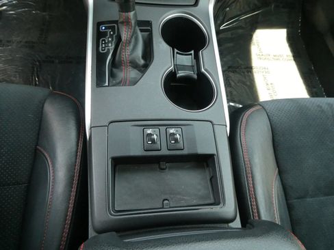 Used 2017 Toyota Camry XSE FWD image 23