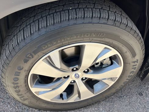 Used 2019 Subaru Ascent Premium AWD/4WD image 25