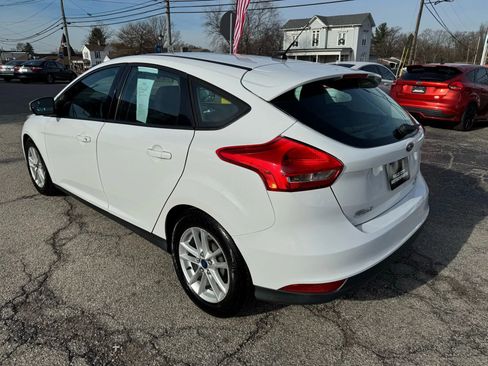 Used 2015 Ford Focus SE image 9