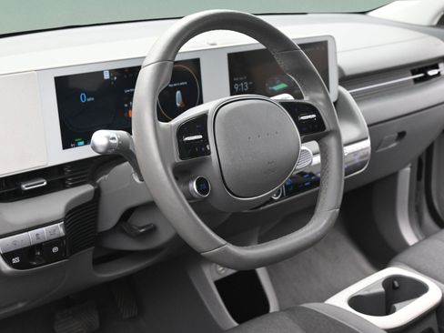 Used 2024 Hyundai Ioniq 5 SEL RWD image 12