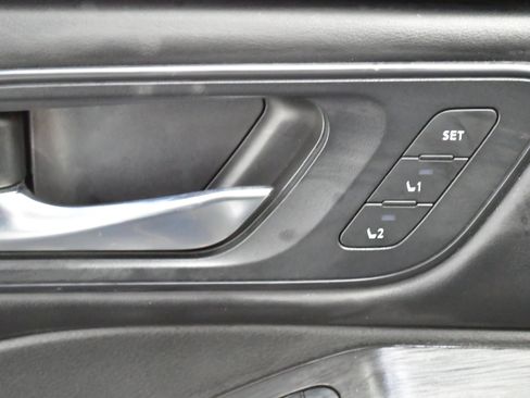 Used 2023 Nissan Rogue SL w/ SL Premium Package image 32