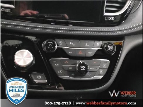 New 2026 Chrysler Pacifica Select image 19