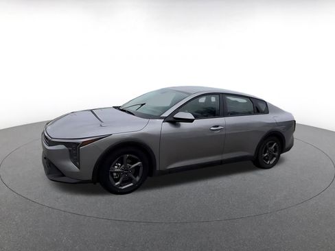 Used 2025 Kia K4 LXS image 8