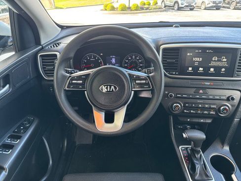 Used 2022 Kia Sportage LX w/ LX AWD Value Edition Package image 8