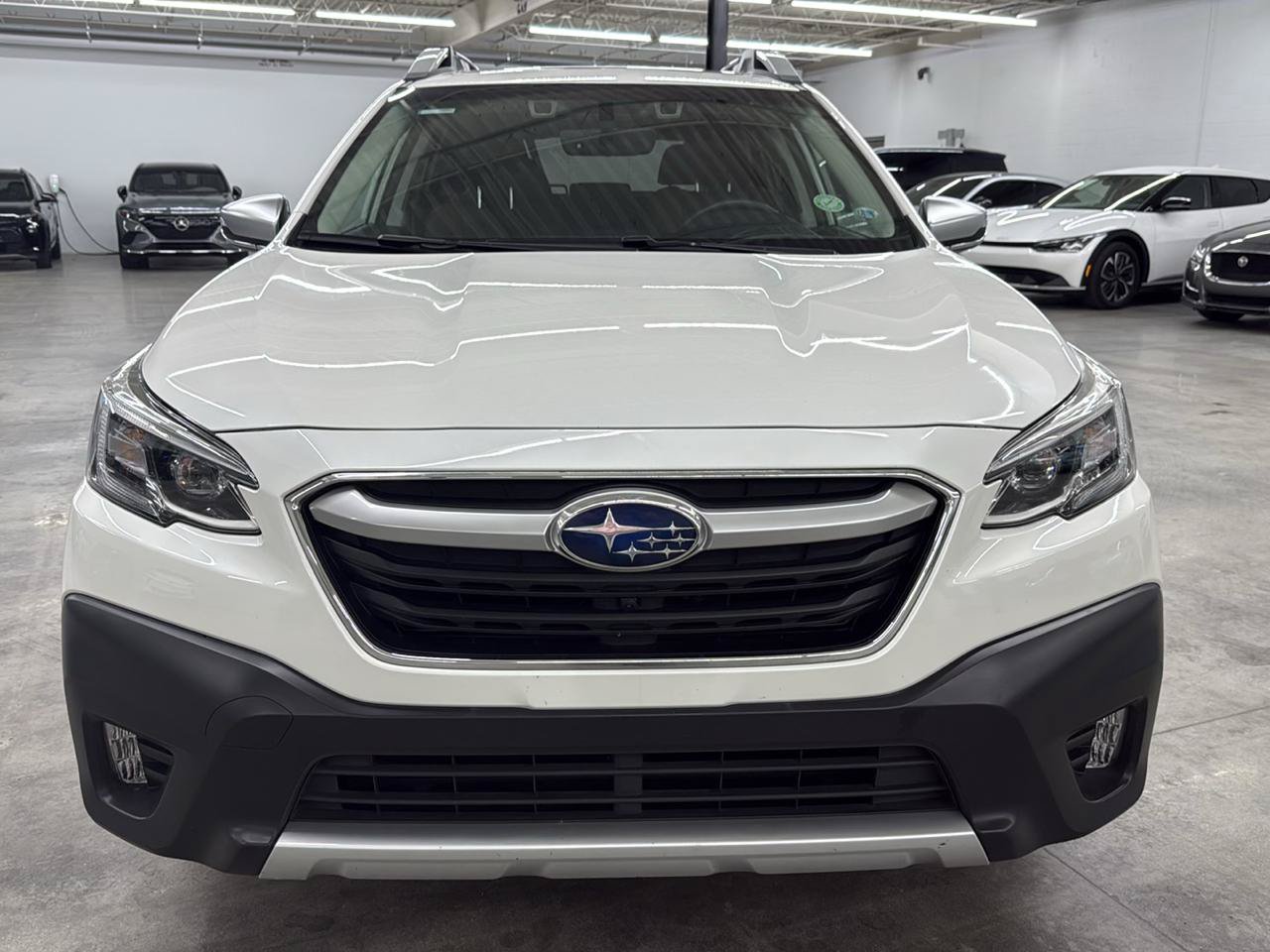 Used 2021 Subaru Outback Touring w/ Popular Package #2 AWD/4WD image 3